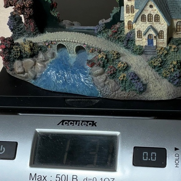 Thomas KInkade Lighted Church House Card Holder Figurine - Picture 10 of 11